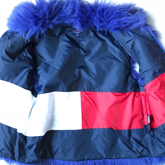 Tommy Girl Tommy Jeans Purple Faux Fur Vest - Picture 5 of 7